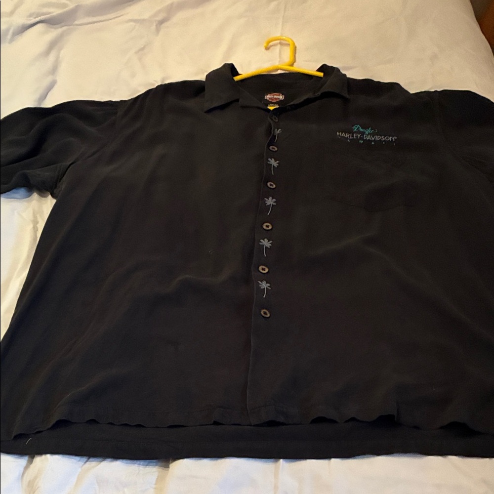 Harley-Davidson Black Casual Button Down Shirt. Silk only worn several times. - Picture 4 of 9
